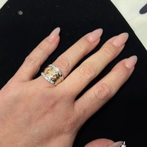 NEW VNTG ROSE GOLD VINE CARVED 24KT WITH DIAMOND DETAILS. SIZE 7/8